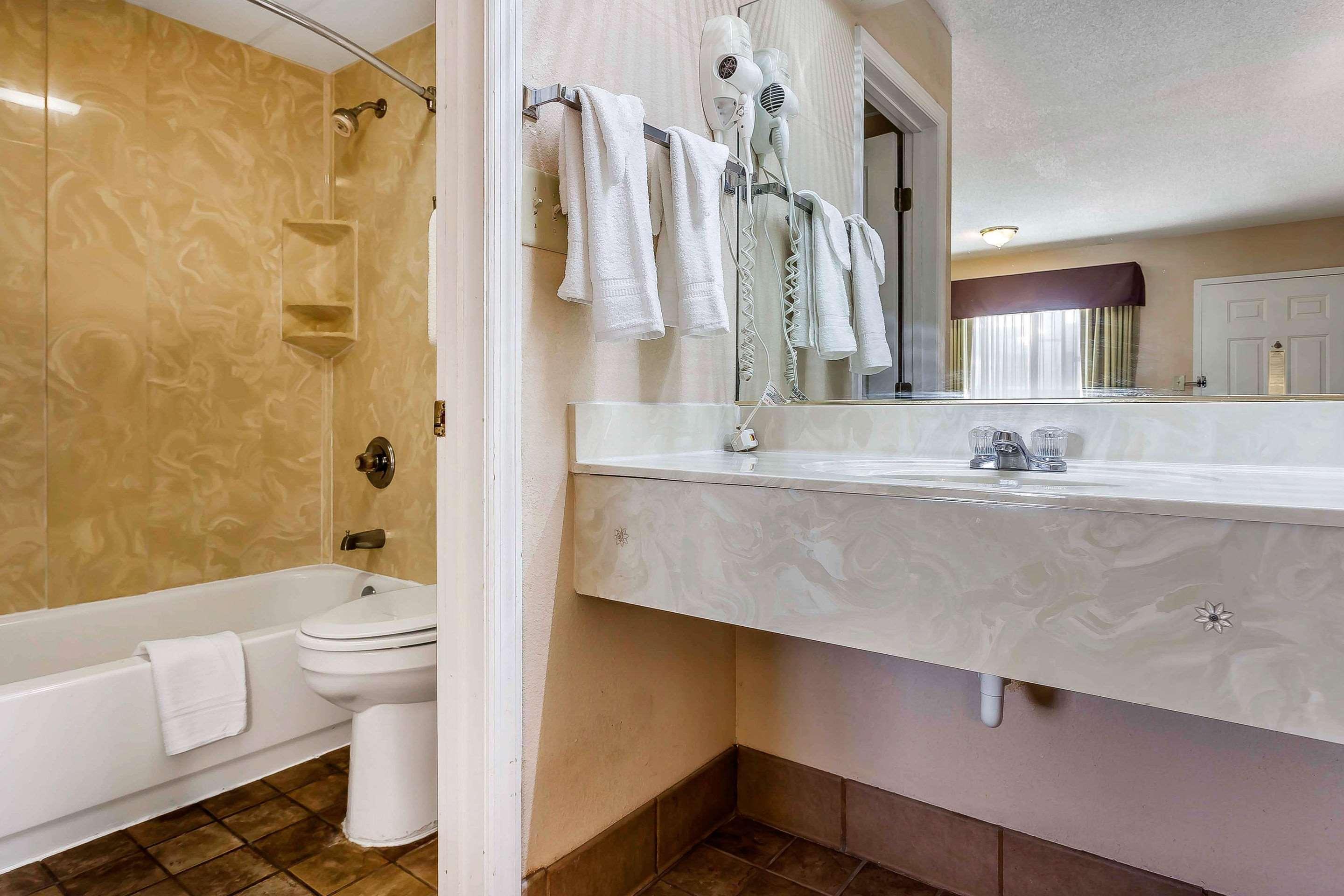 אוגוסטה Rodeway Inn מראה חיצוני תמונה
